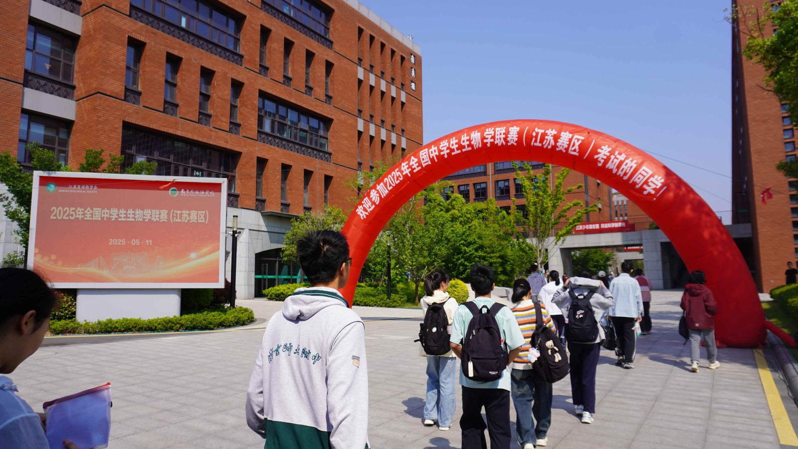 DSC01279(1).jpg DSC01279(1).jpg